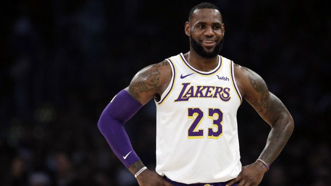 通过丝袜发出的耳语
